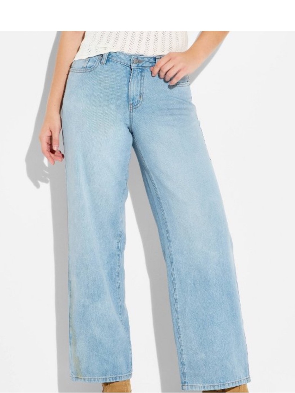 Universal Thread NWT 2R Light Blue Denim 90’s lowrise baggy Wide-Leg Jeans